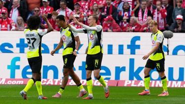 Borussia Dortmund'dan Mainz deplasmannda 2 goll galibiyet!