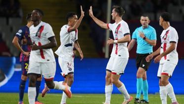 Gecenin manda Paris Saint-Germain, Barcelona'y son anlarda ykt