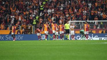 3 yl sonra Galatasaray evinde krmz kart grd!