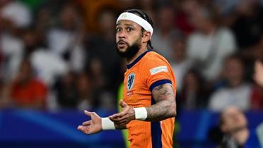 Pasaportu alnan Depay, Hollanda'ya gidemedi