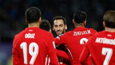 Hakan alhanolu: Hedef Dnya Kupas