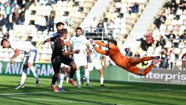 Konferans Ligi'nde ertelenen mata Rijeka, Sparta Prag' malup etti