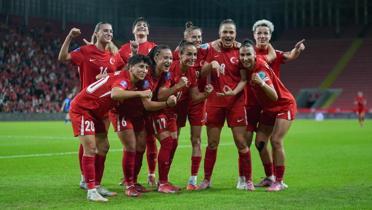 A Milli Kadn Futbol Takm, Kosova'y 3 golle geti