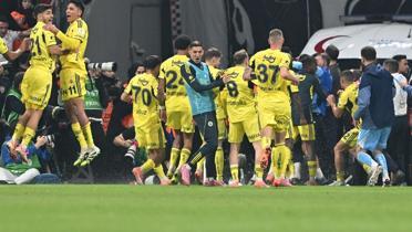 Tpra'ta depoyu dolduran Fener