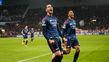 Arsenal, Prag deplasmannda 3 golle galip