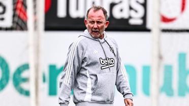 Beikta'ta Antalyaspor mesaisi devam ediyor