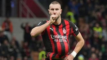 Galatasaray harekete geti! Srp yldz geliyor