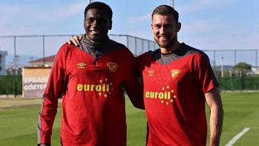 Gztepe'de Lis ve Heliton, gz dolduruyor