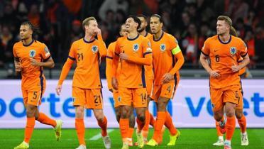 Hollanda, Litvanya karsnda zorlanmad