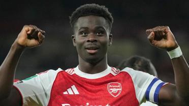 Arsenal, yldz Bukayo Saka'y takmda tutuyor