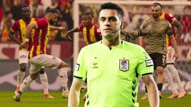 Bylesi grlmedi! Hakem 2 kez krmz kart gsterdi: 2'si de VAR'dan dnd