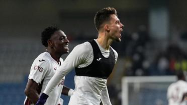 Giden kahraman oluyor