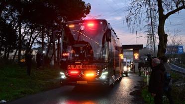 Galatasaray, dev derbi ncesi Kadky'e hareket etti