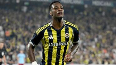 UEFA'dan kt haber! Jhon Duran'n cezas belli oldu