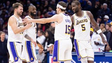Los Angeles Lakers deplasmanda Philadelphia 76ers' yendi