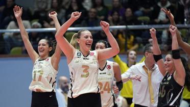 Vodafone Sultanlar Ligi'nde ilk yar� tamamland�