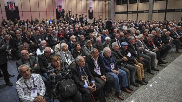 Be�ikta�'ta divan kurulu toplant�s� ba�lad�! G�ncel bor� a��kland�