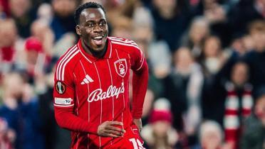 Be�ikta�'a Premier Lig'den golc�! Arnaud Kalimuendo i�in harekete ge�ildi