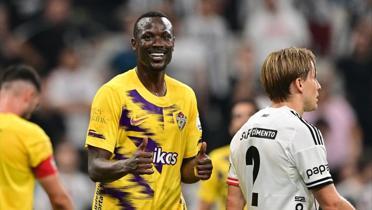 Ey�pspor'da ayr�l�k: Mame Thiam ile vedala��ld�