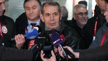 Dursun �zbek'ten Fenerbah�e'ye tepki! �Seviyesiz payla��mlar� esefle k�n�yorum�