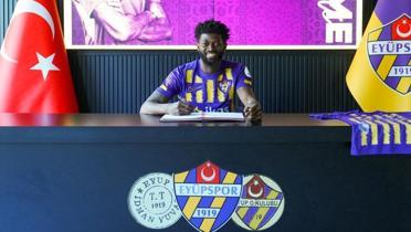 Ey�pspor'dan savunmaya takviye