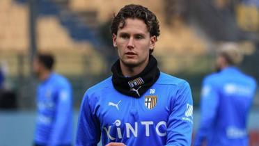 Trabzon'a ula�t�! F�rt�na yeni sol bekine kavu�tu