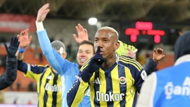 Zirveye Anderson bir ad�m