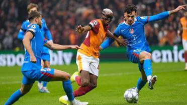 Victor Osimhen, 39 g�n sonra yeniden kadroda