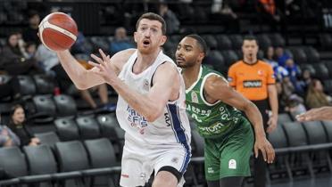 Anadolu Efes ligde moral buldu