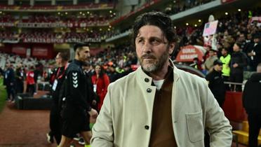 Fatih Tekke: Devam etmek zorunday�z