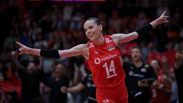 Eda Erdem D�ndar: T�rkiye olarak yine zirveyi zorlayan bir tak�m olaca��z