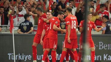 Fransa Futbol Federasyonu: T�rkiye ma��nda stad�m�zda �ok say�da T�rk taraftar yer alacak