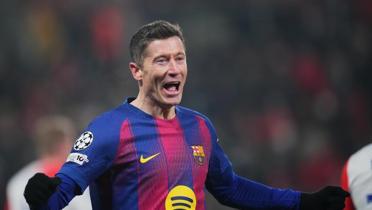 Robert Lewandowski i�in 5 kul�p s�raya girdi! S�per Lig devi de devrede