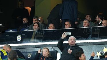 Bakan Bak, Fenerbah�e - Nottingham Forest ma��n� stadyumda izledi