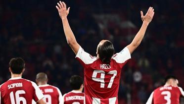 Yusuf Yaz�c� gol�n� att�! Olympiakos 3 puan� kapt�