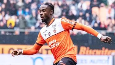 Be�ikta�'tan sol bek hamlesi: Hedefteki isim Darlin Yongwa