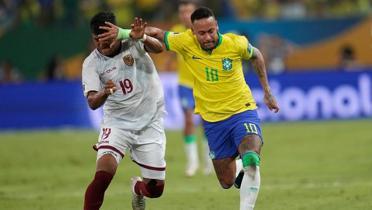 Neymar i�in yeniden milli tak�m iddialar�