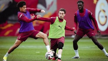 Derbi �ncesi s�cak geli�me! Galatasaray'a 3 isimden iyi haber