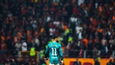 Galatasaray ma�� �ncesi Liverpool'dan taraftarlar�na uyar�