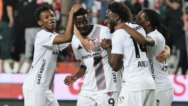 Gaziantep FK, 4 ma� sonra 3 puanla tan��t�