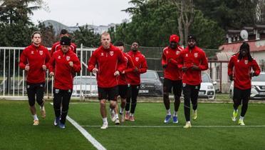 Samsunspor, Rayo Vallecano mesaisine ba�lad�