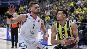 Fenerbah�e Beko, Milano kar��s�nda geri d�nd�!