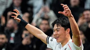 Oh korkusuzca oynuyor