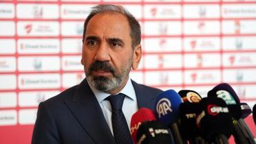 Mecnun Otyakmaz'dan Be�ikta� a��klamas�