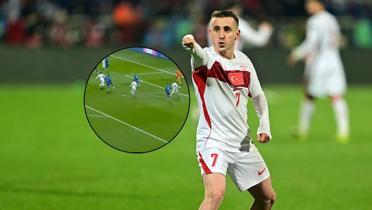 Alt�n gol! Kerem Akt�rko�lu sahnede
