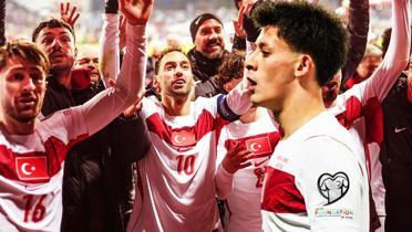 T�m d�nya T�rkiye'yi konu�uyor! �24 y�l sonra kupadalar�