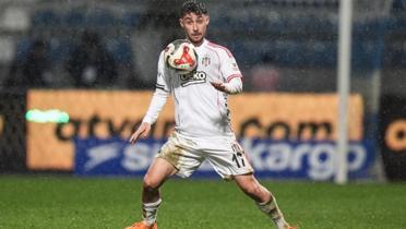 Be�ikta�'a Kartal Kayra'dan k�t� haber geldi