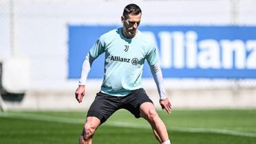 Arkadiusz Milik sakatl�k belas�nda kurtulam�yor