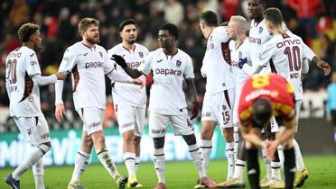 F�rt�na kritik virajda