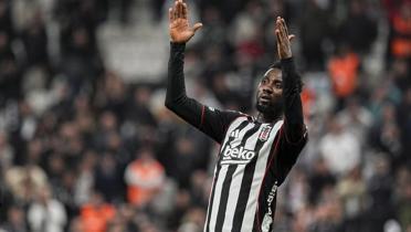 Kartal karalar ba�lad�!